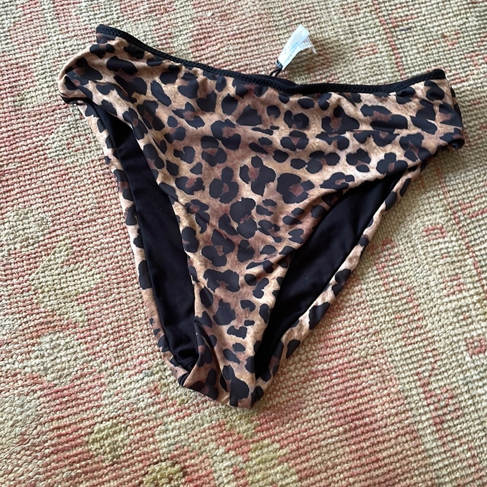 Frankie b bottoms